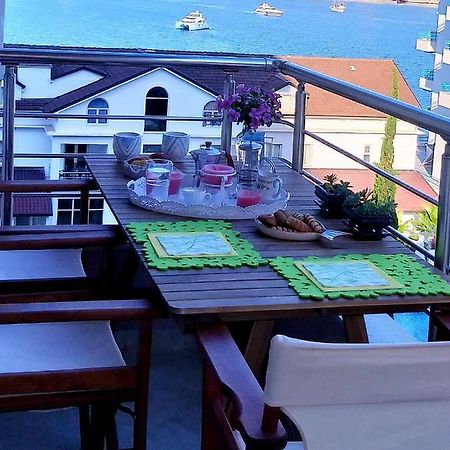 Iraa's Apartment Sarandë Buitenkant foto
