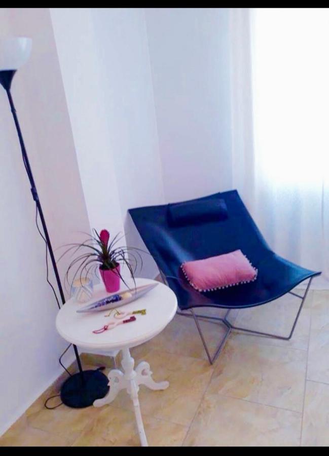 Iraa's Apartment Sarandë Buitenkant foto